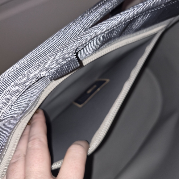 YETI Gray Tote Bag - Picture 6 of 9